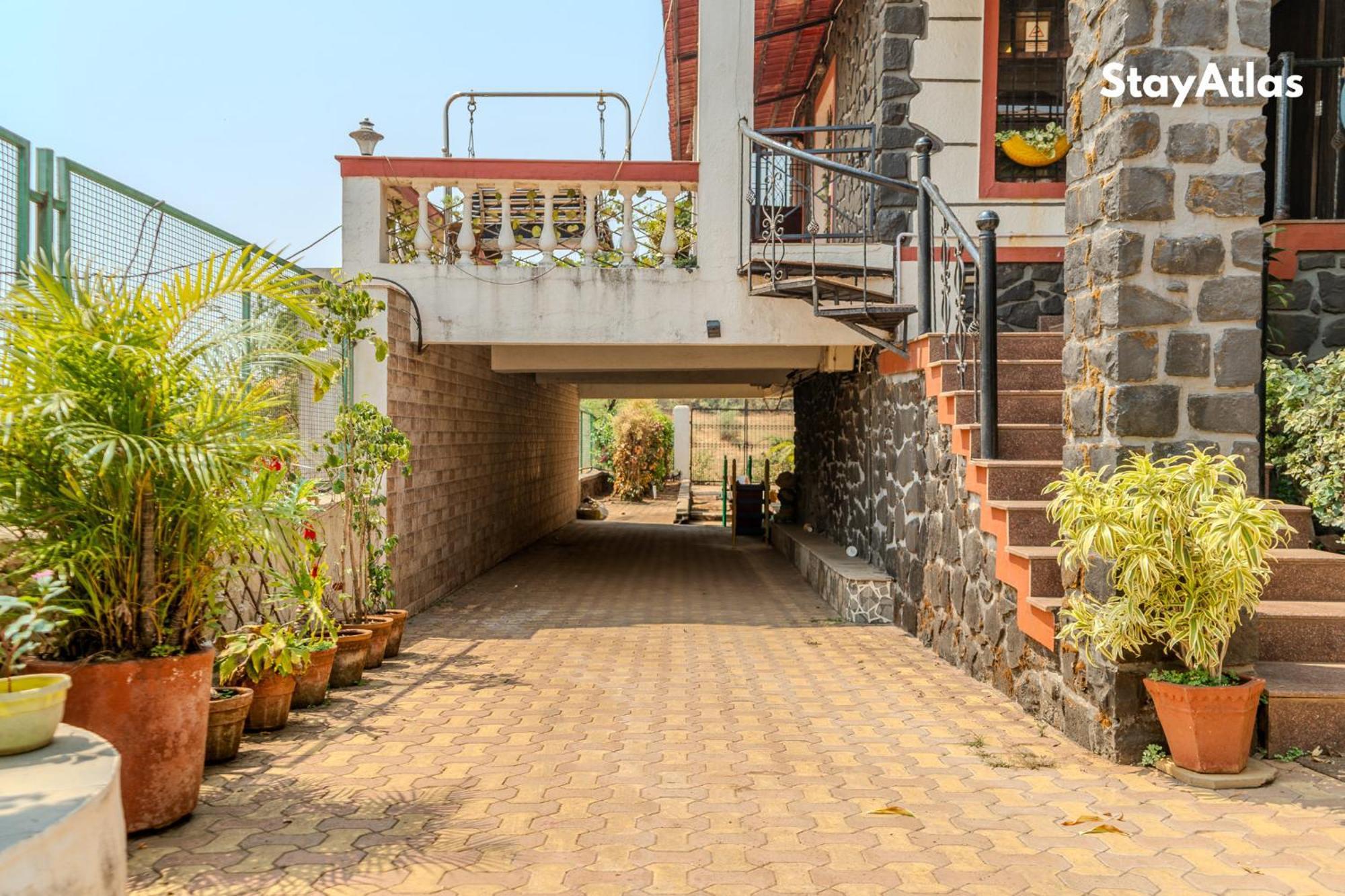 Nysa Villa & Homestay By Stayatlas Igatpuri Bagian luar foto